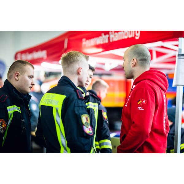Faltpavillon Feuerwehr: Einsatz &amp; Beschaffung - Faltpavillon Feuerwehr: Einsatz &amp; Beschaffung | Duratent