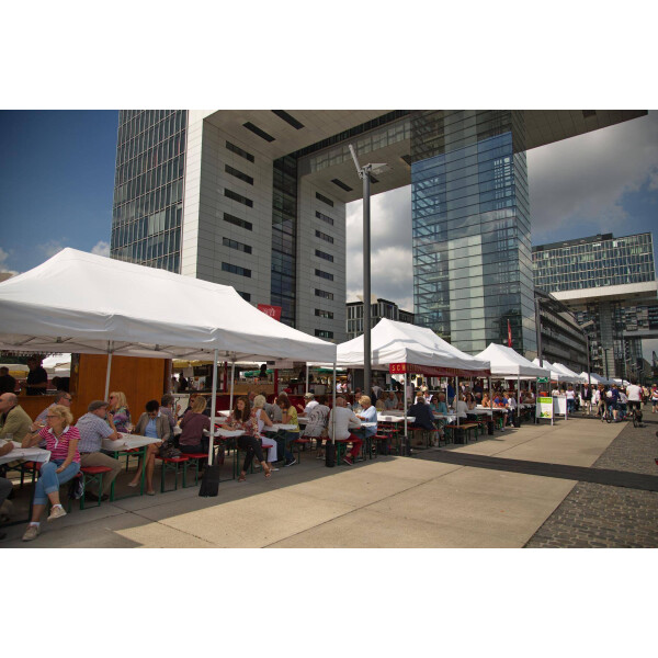 Gastronomie Pavillon: Mehr Platz, mehr Umsatz, mehr Kundenerlebnis - Gastronomie-Pavillon: Umsatz steigern &amp; Gäste begeistern