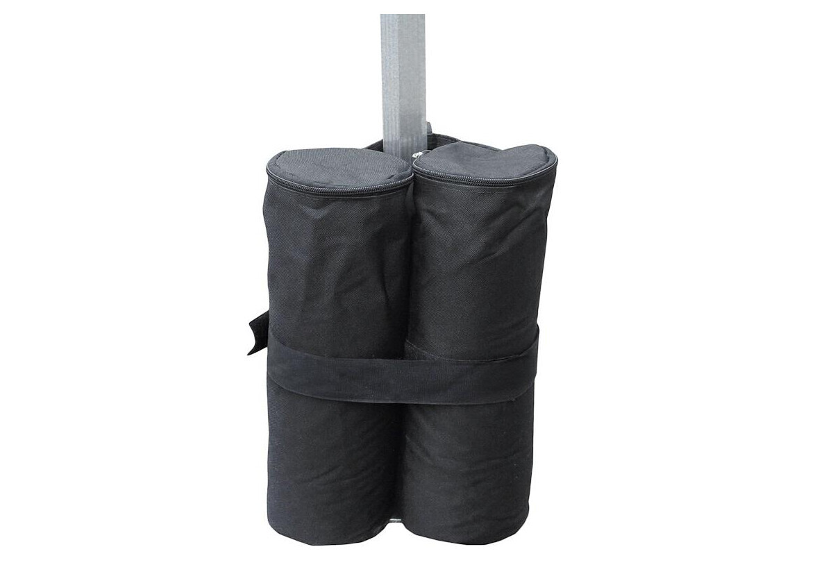 Zwei Sandsäcke an Faltpavillon befestigt